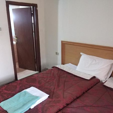 Queen Ayloa Hotel&Restaurant Madaba Exterior photo